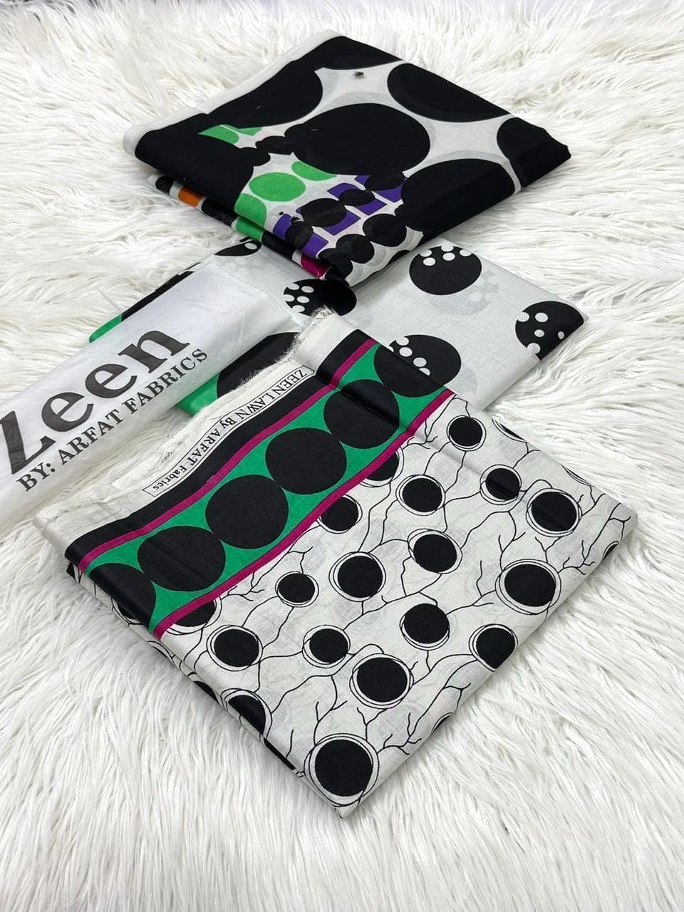 Zeen Lawn Suit