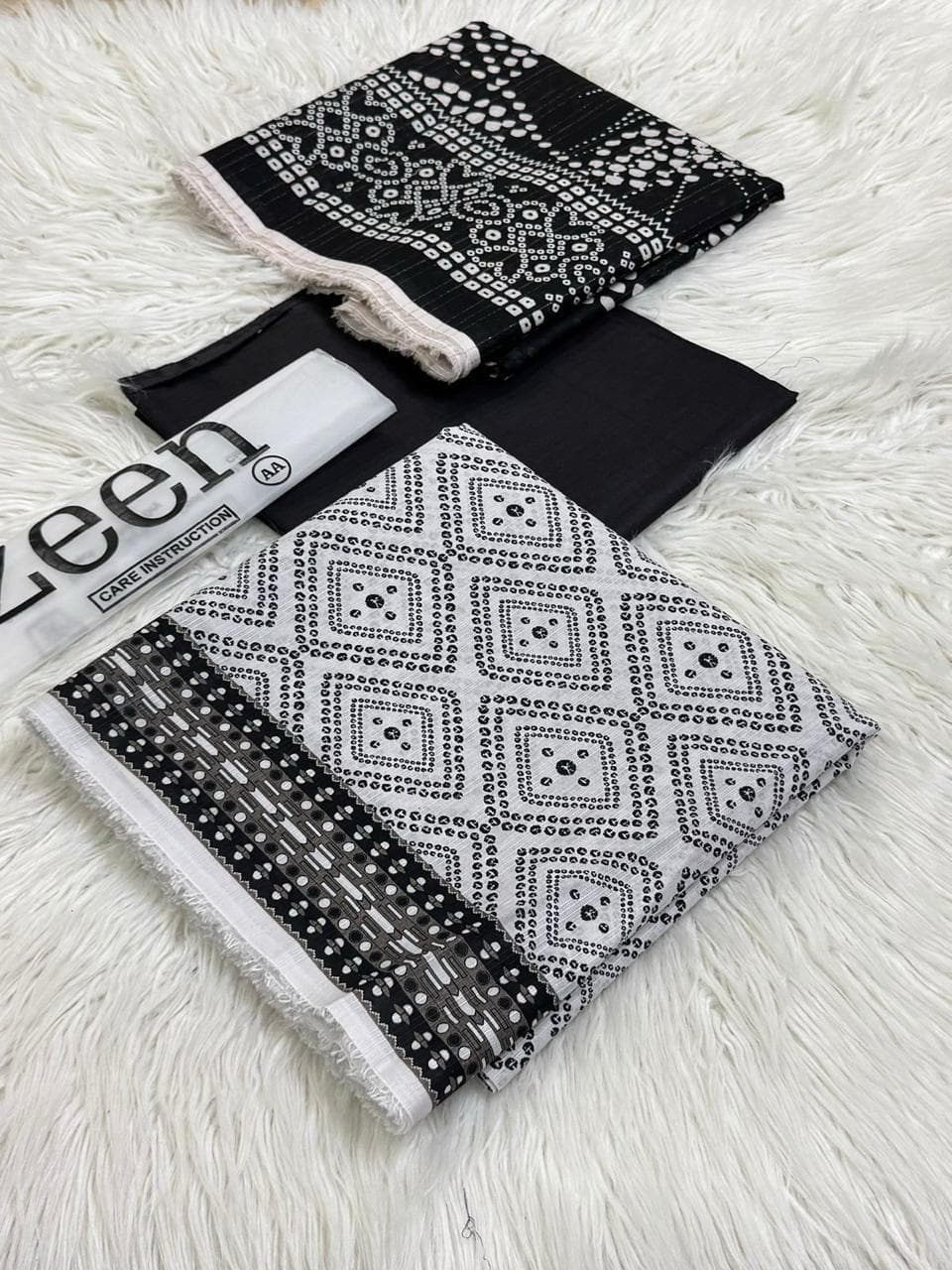 Zeen Lawn Suit