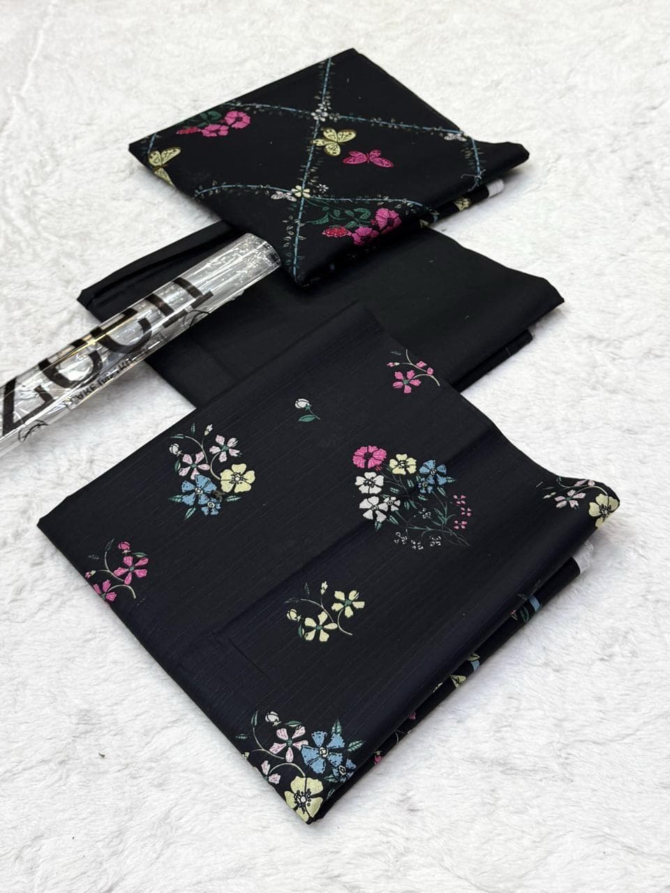 Zeen Embroidered Suit