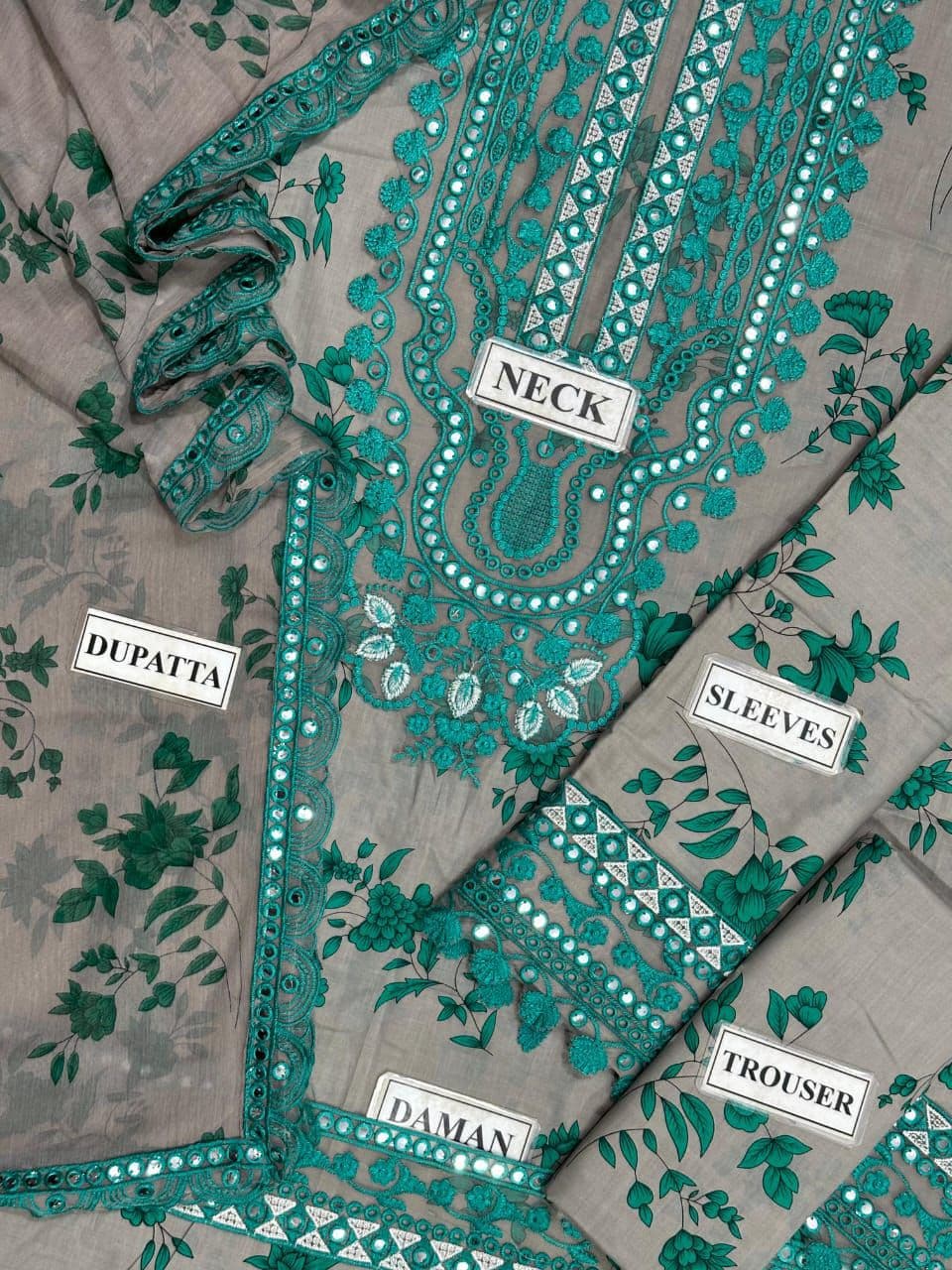 Laam 3piece Lawn Suit