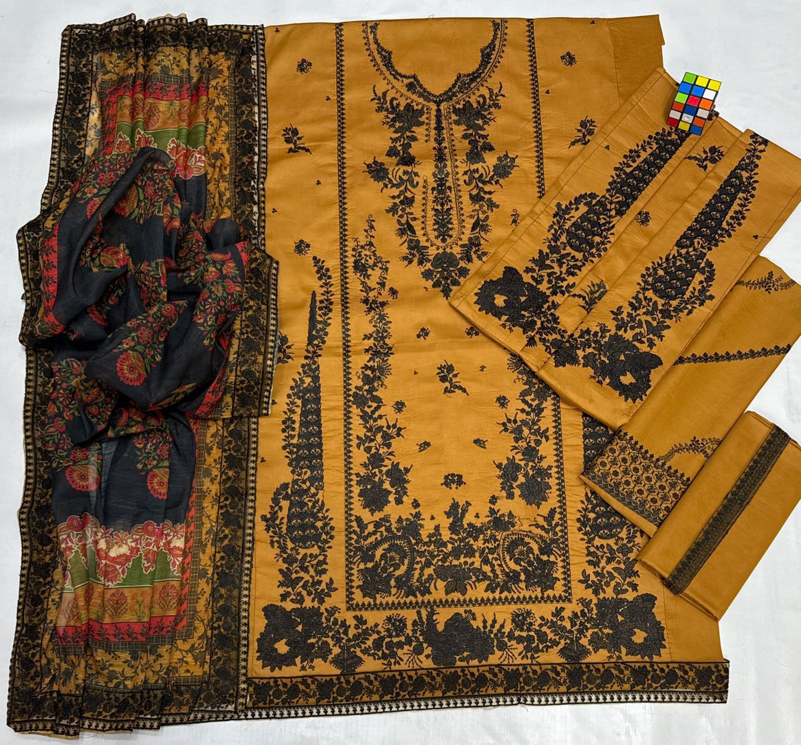 Saya Embroidered Lawn