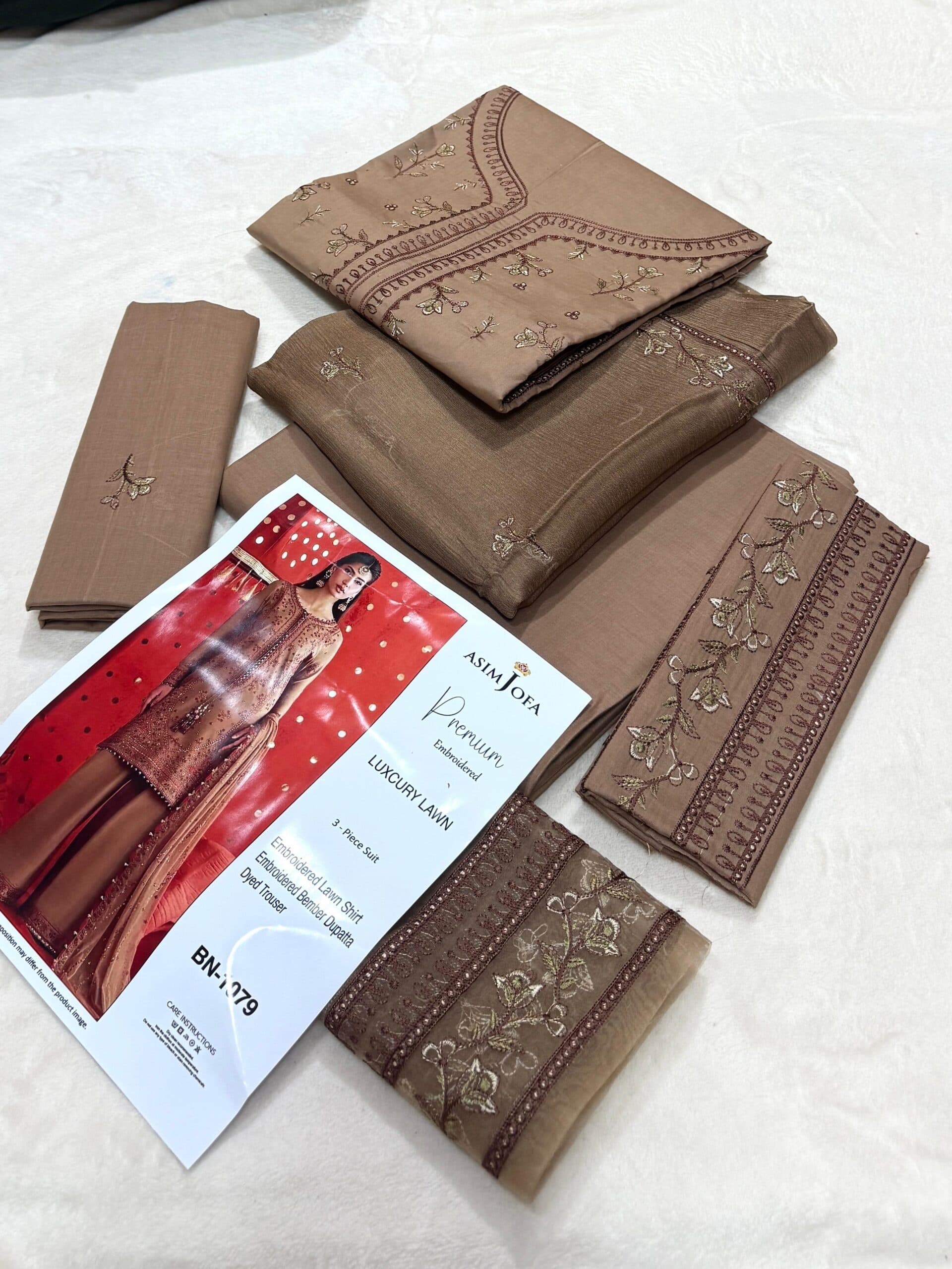 Asim Jofa  Unstitched 3 piece Lawn Suit