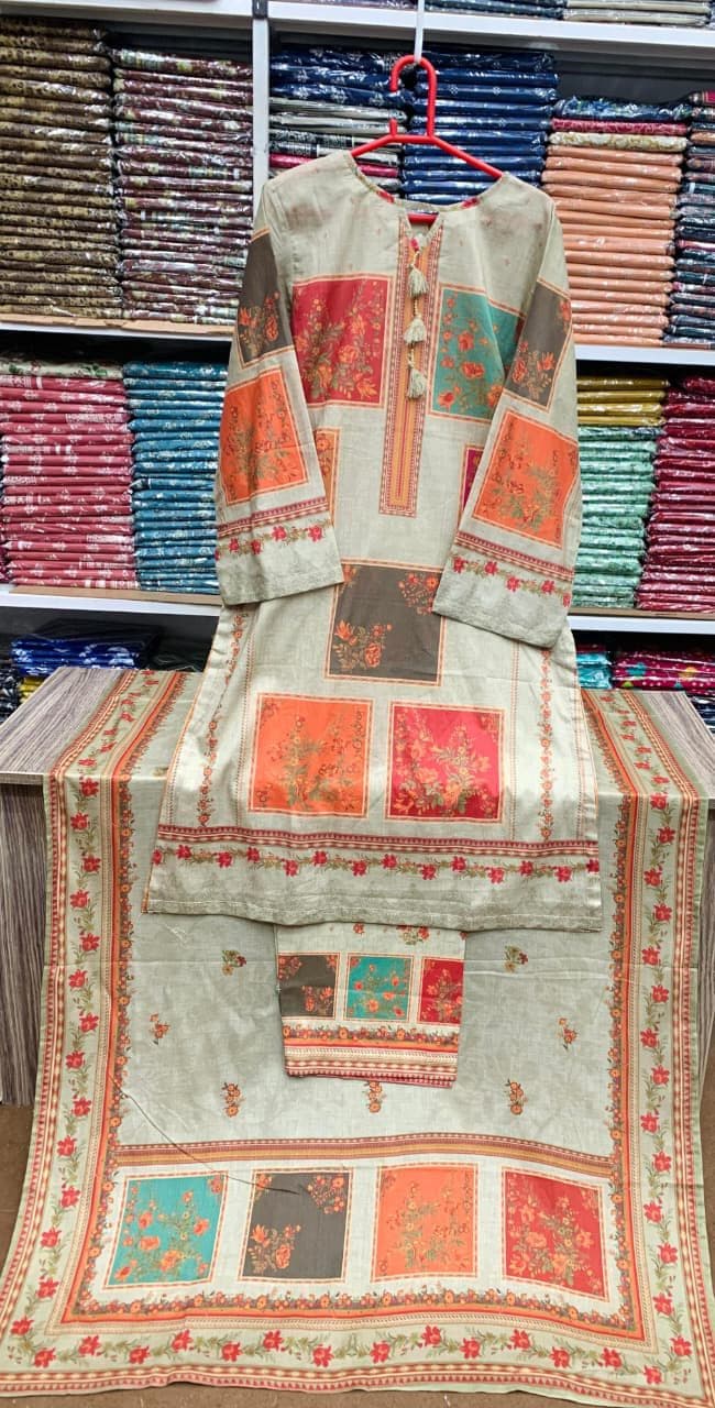 Laam Embroidered Lawn Suit