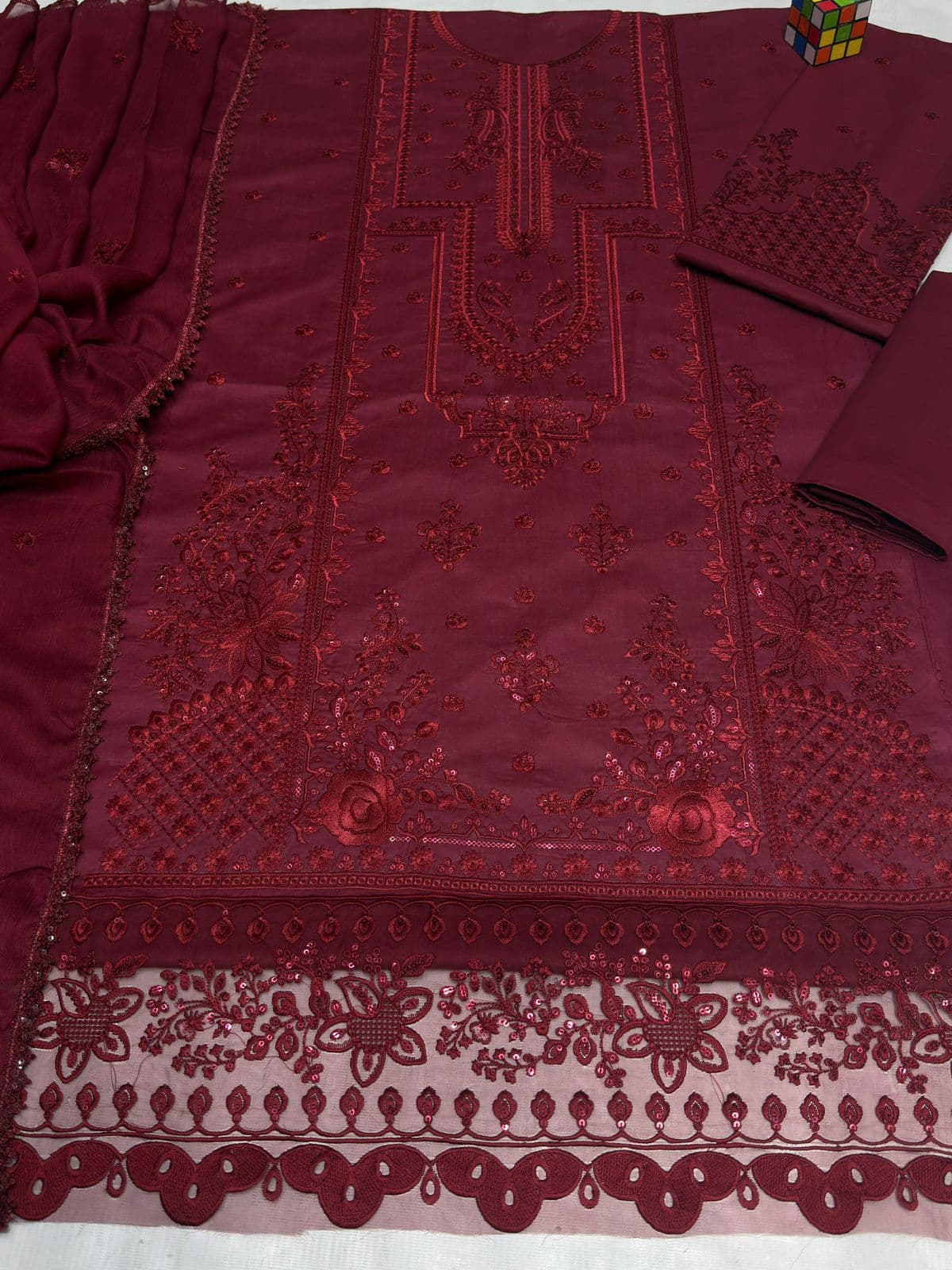 IZNIK Embroidered Lawn