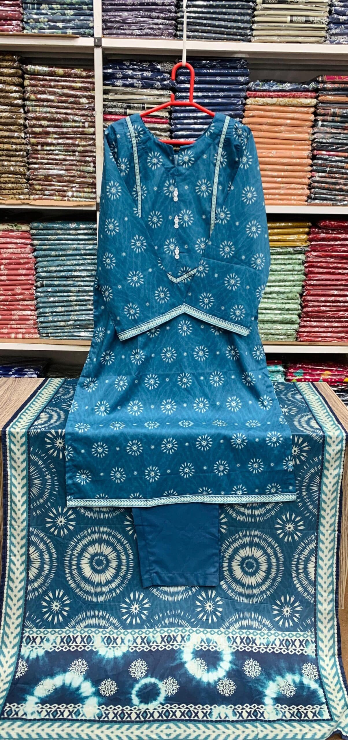 Saya Lawn image 1